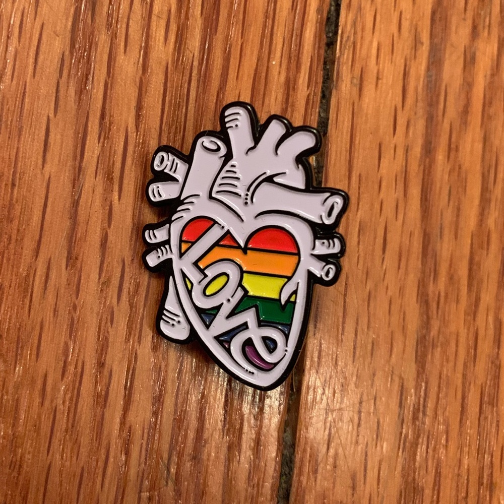 love heart pin
